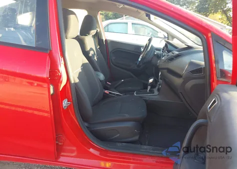 2014 Ford Fiesta Se z USA, uszkodzony, nr VIN 3FADP4BJ9EM117189